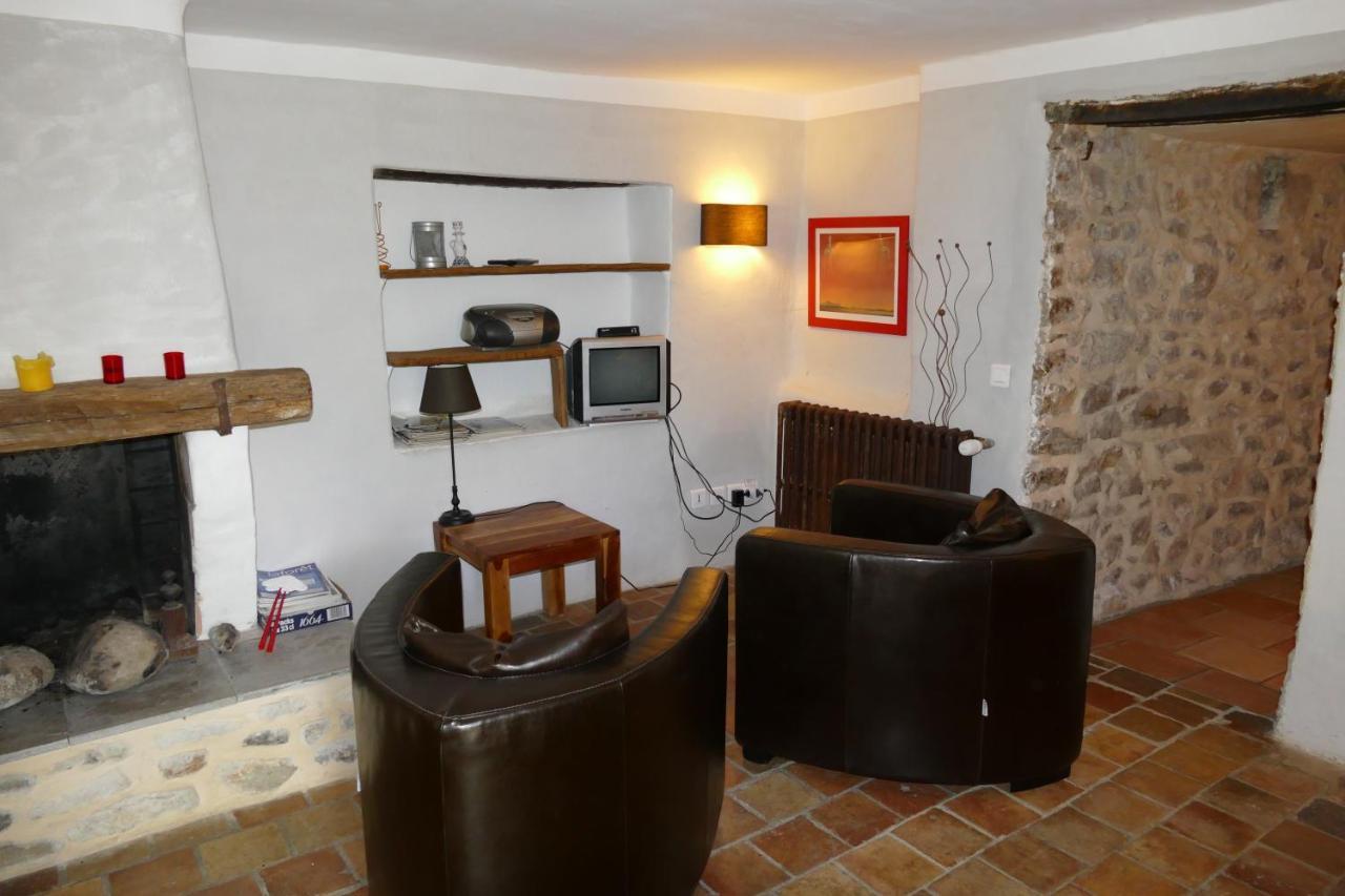Mas De Coulet Bed and Breakfast Brissac Esterno foto